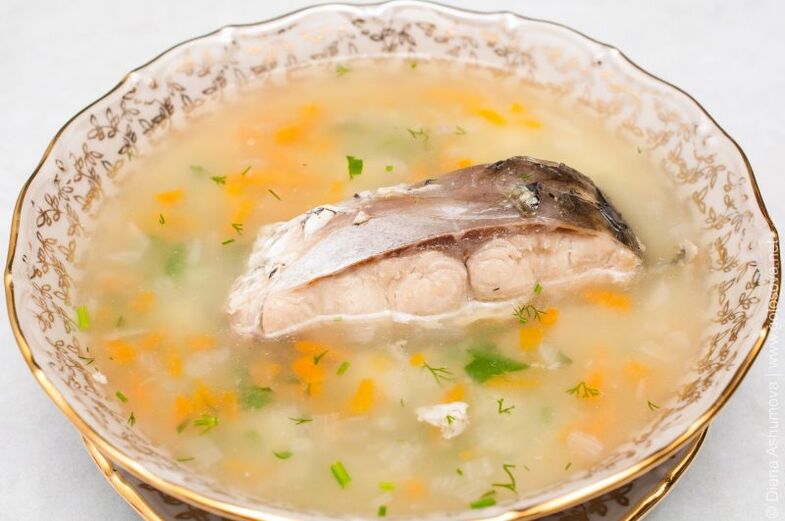 Fischsuppe für die Ernährung 6 Blütenblätter