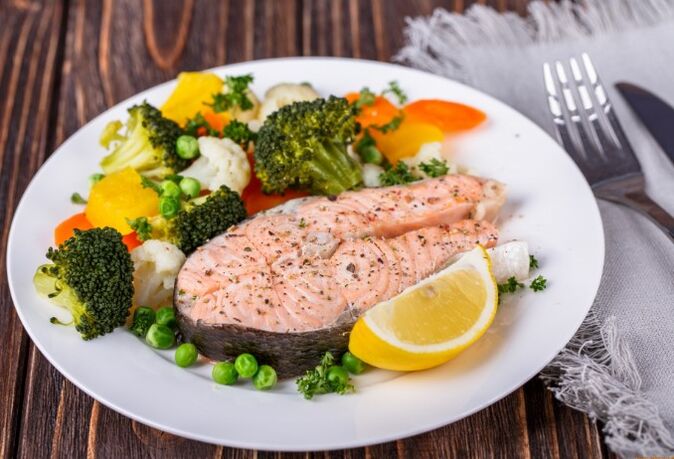 Fisch für Dampf mit Gemüse