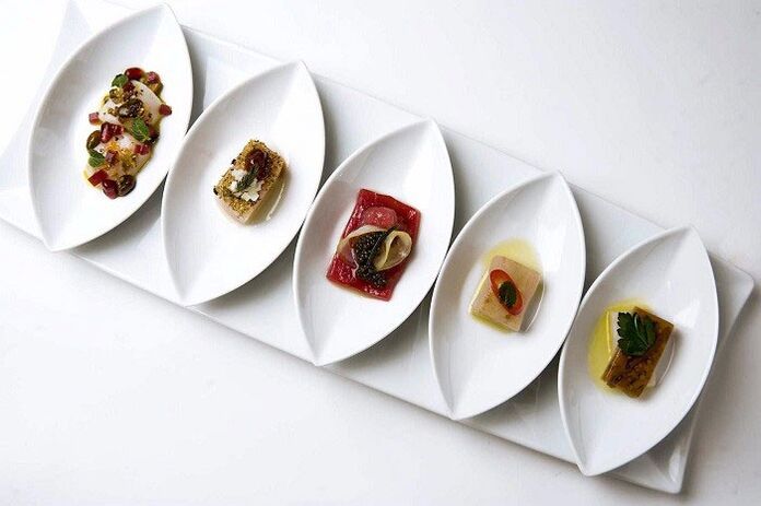 kleine Portionen von Gerichten auf japanische Diät